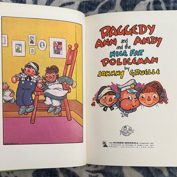 Raggedy Andy Stories and Raggedy Ann and Andy Book Set - Picture 4 of 6